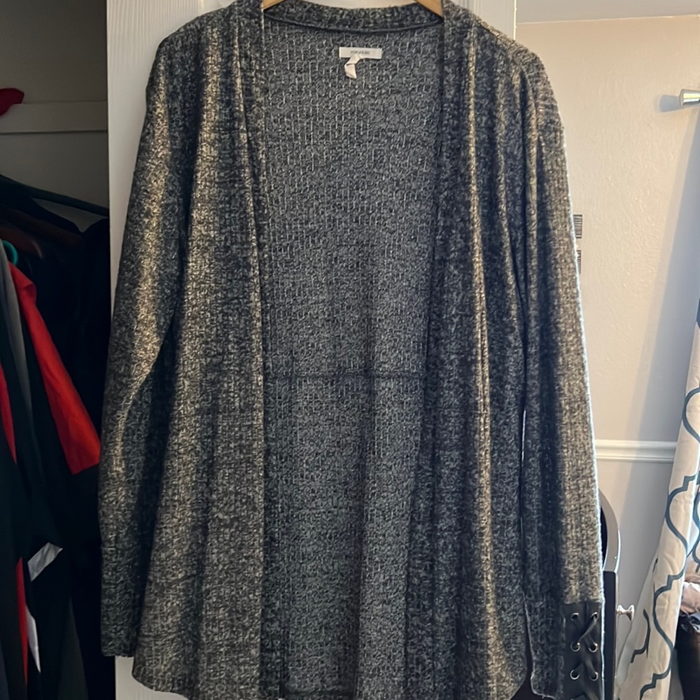 Gray open cardigan